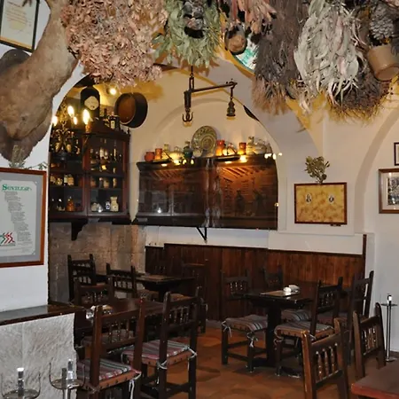 Casual Don Juan Tenorio Otel Sevilla